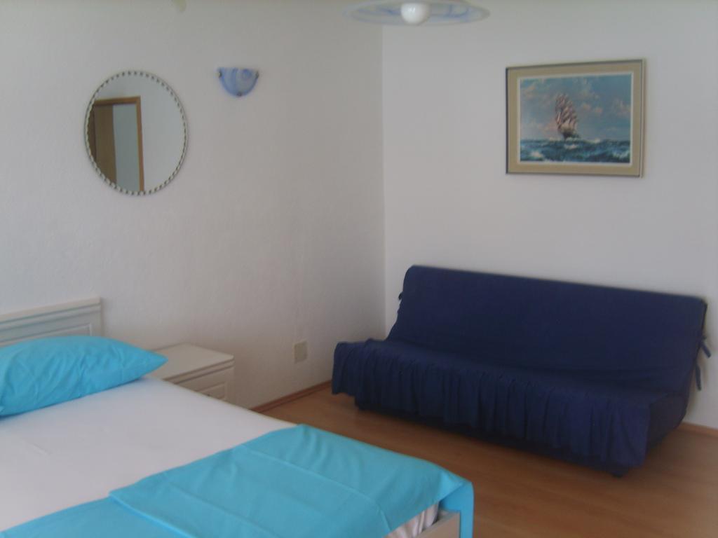 Apartments Iva Alla Trogir Room photo